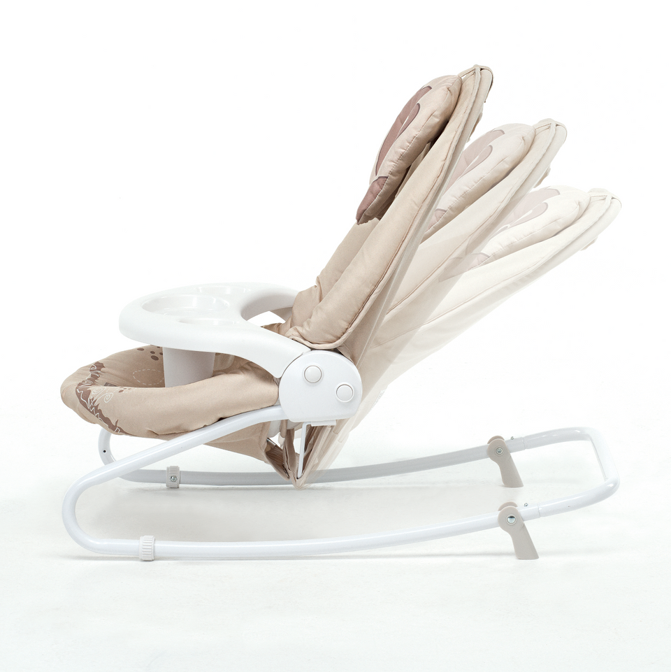 The Carillon by Foppaedretti is a multi-functional baby bouncer seat /musical baby roc devking chair with a remote control motionice and a range of melodies and toys.